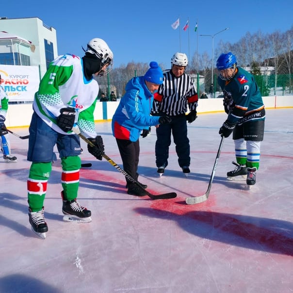 24 февраля на катке санатория «Красноусольск» прошел турнир по хоккею, посвященный 100-летнему юбилею санатория