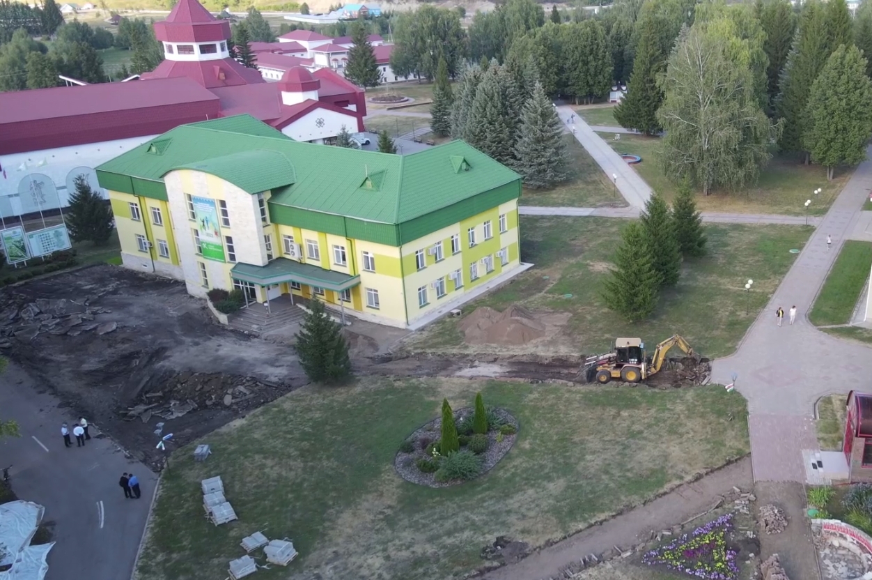 В санатории «Красноусольск» активно продолжаются строительные и ремонтные работы и благоустройство территории.
